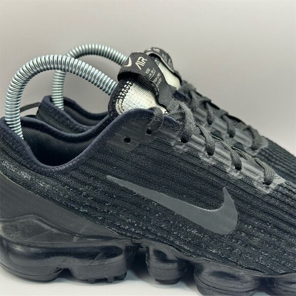 Size 4.5 - Nike Air VaporMax Flyknit 3 GS Kids Black Athletic Running BQ5238-001 - Picture 5 of 8